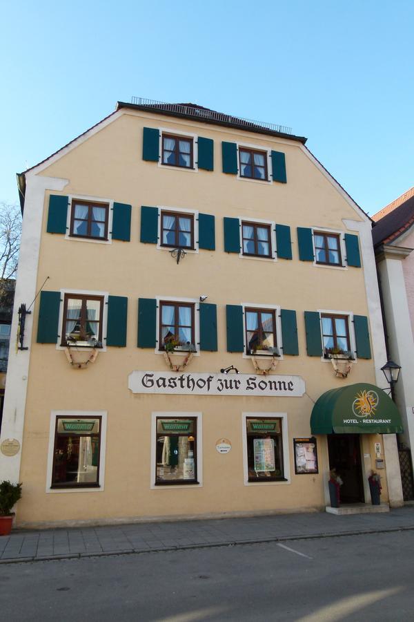 Hotel-Gasthof Zur Sonne Pappenheim Esterno foto