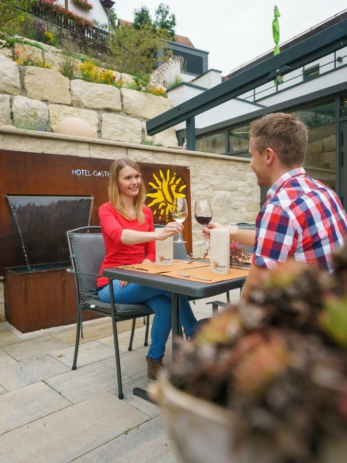 Hotel-Gasthof Zur Sonne Pappenheim Esterno foto